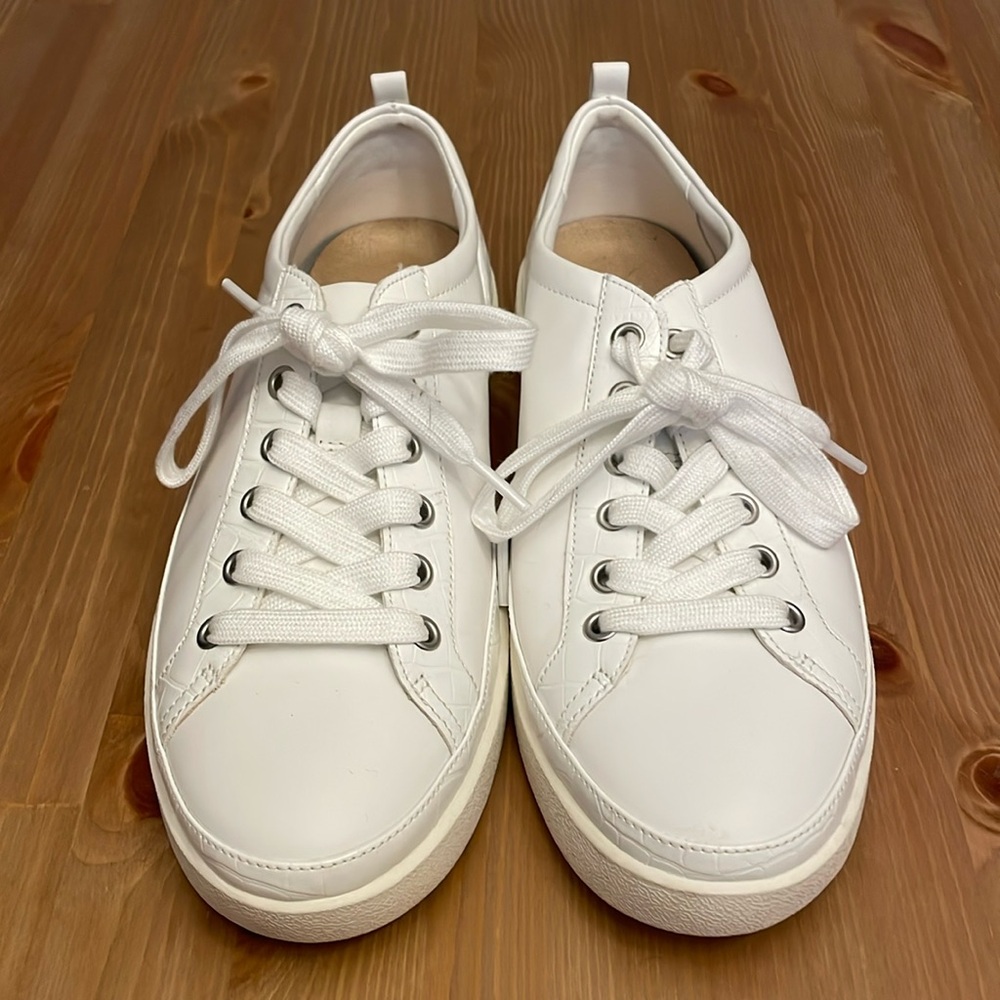 White Vionic sneakers